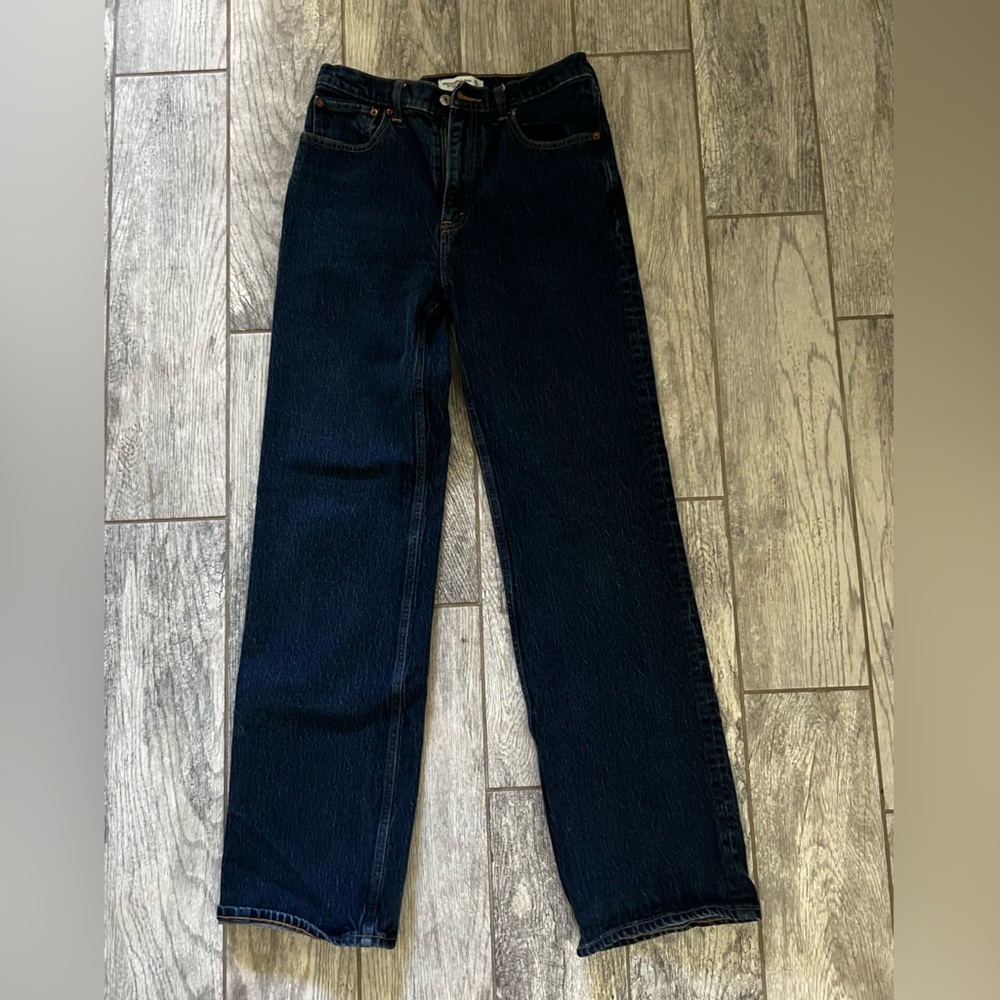 Abercrombie & Fitch Dark Blue 90s High Rise Relaxed Jeans, Size 6L